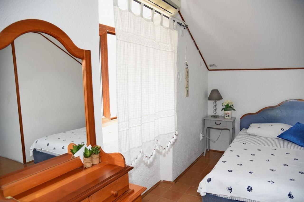 Mansarda Apartment Kotor Eksteriør bilde