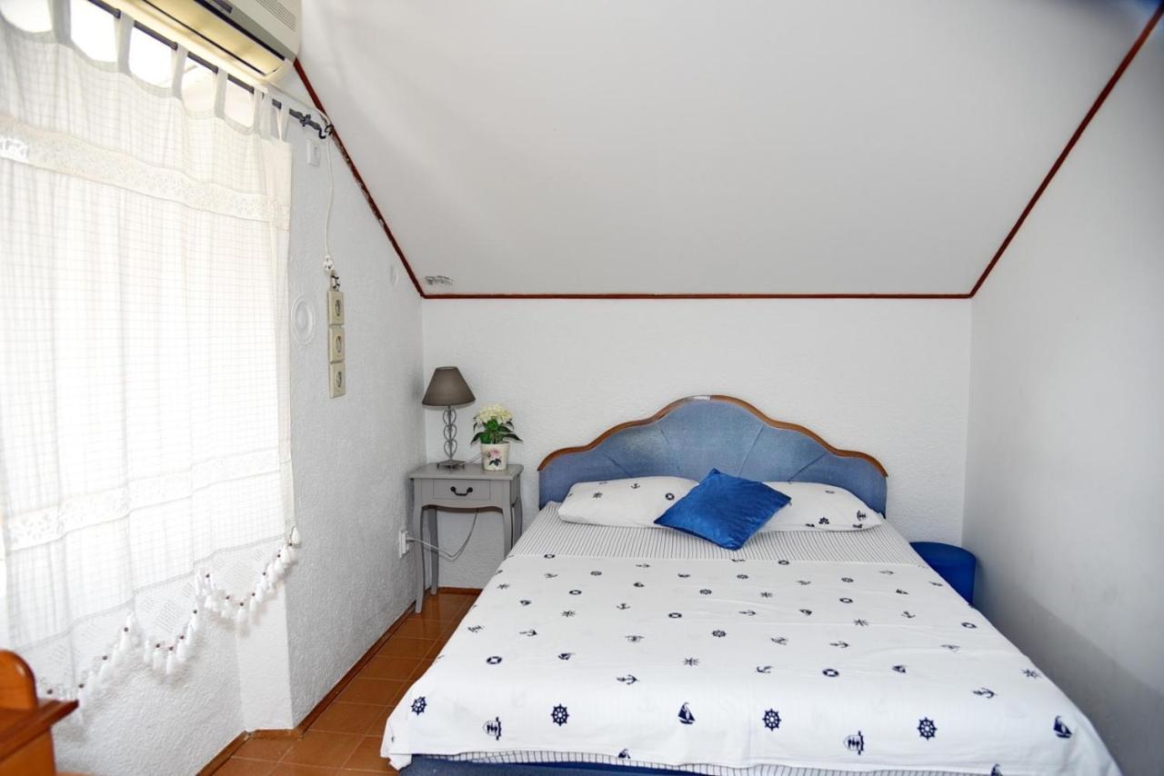 Mansarda Apartment Kotor Eksteriør bilde