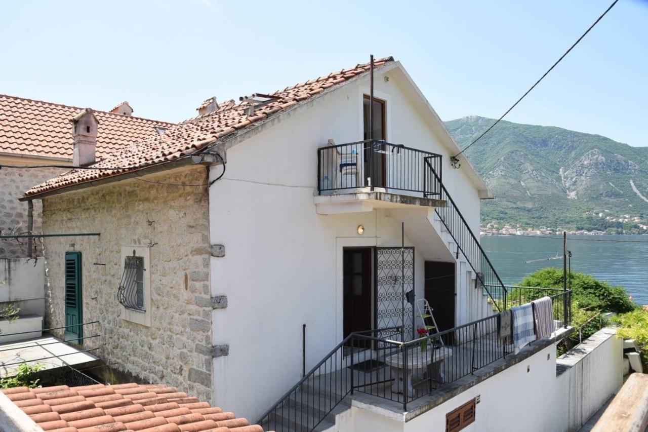 Mansarda Apartment Kotor Eksteriør bilde